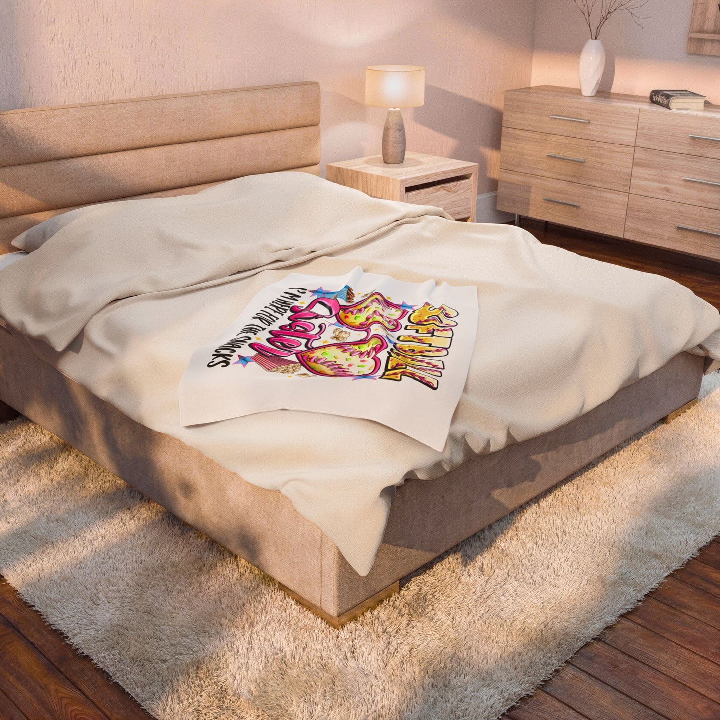 Softball Sister Velveteen Plush Blanket – “I’m Here for the Snacks” Cozy Game Day Throw