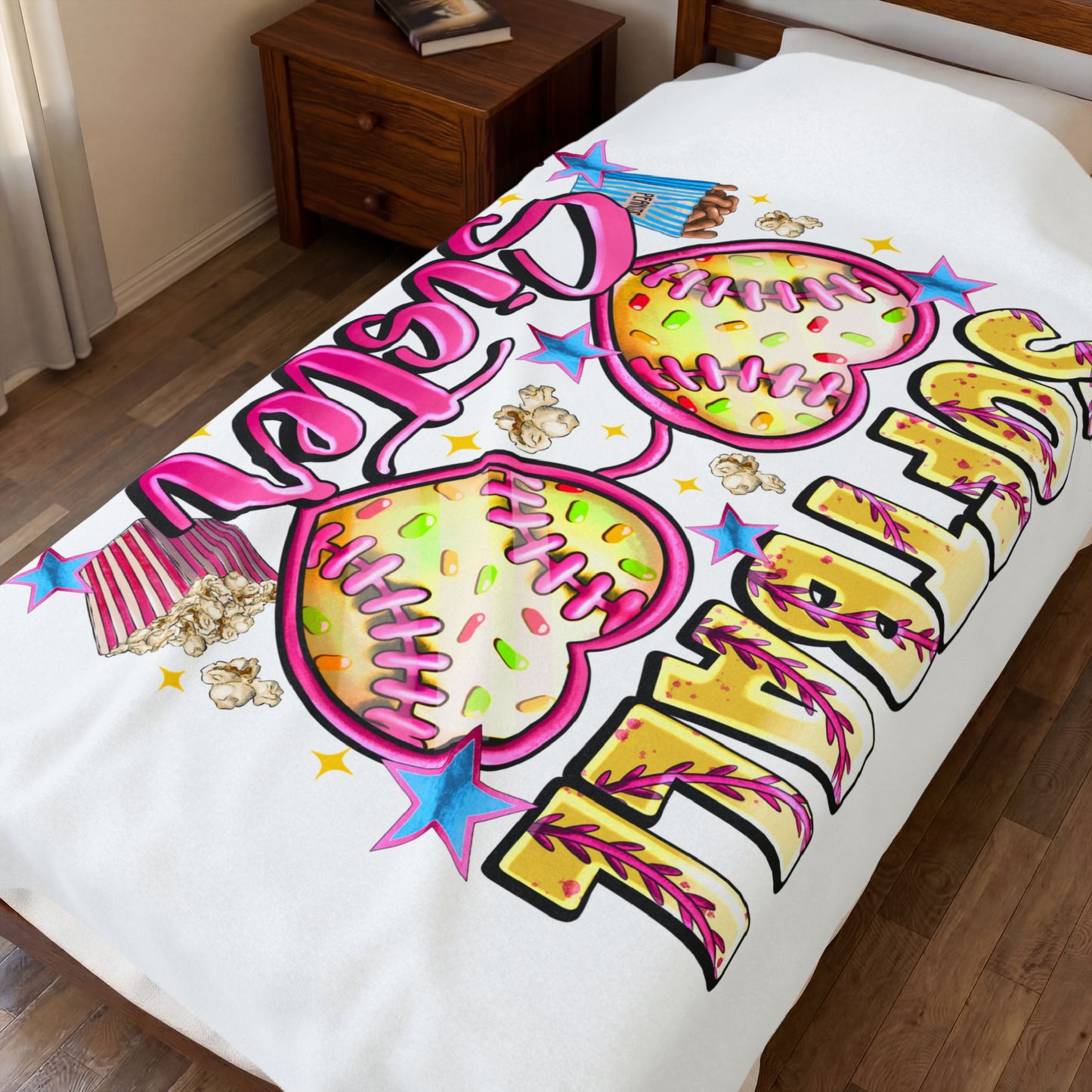 Softball Sister Velveteen Plush Blanket – “I’m Here for the Snacks” Cozy Game Day Throw